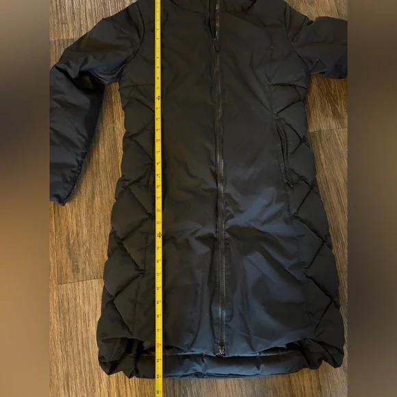 LULULEMON Fluff The Cold Parka 600-Fill Down Black Hooded Coat Size 2 - Picture 10 of 10